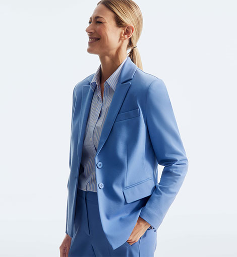 Blauen Anzug kombinieren – 6 Damen Outfits 2024
