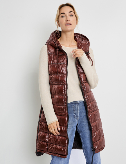 Glimmend ornament parallel Long quilted body warmer in Brown | GERRY WEBER