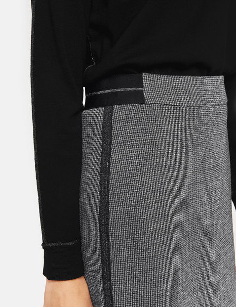 Pencil skirt with sporty details