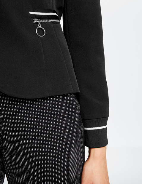 Stretch blazer with zip pockets