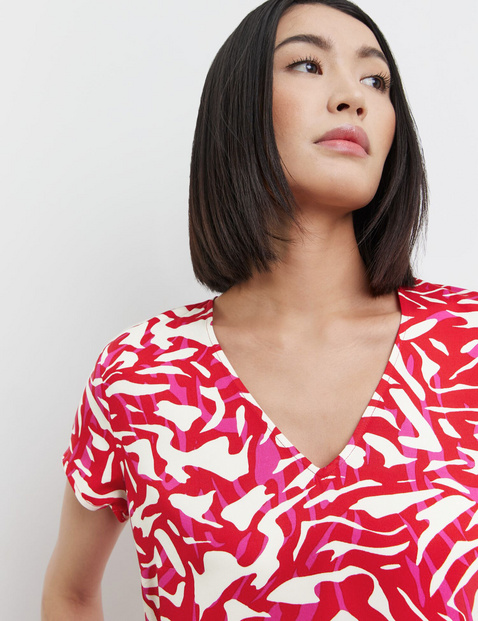 Blouse top with a V-neckline