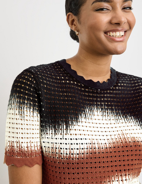 Short sleeve jumper in an airy openwork knit