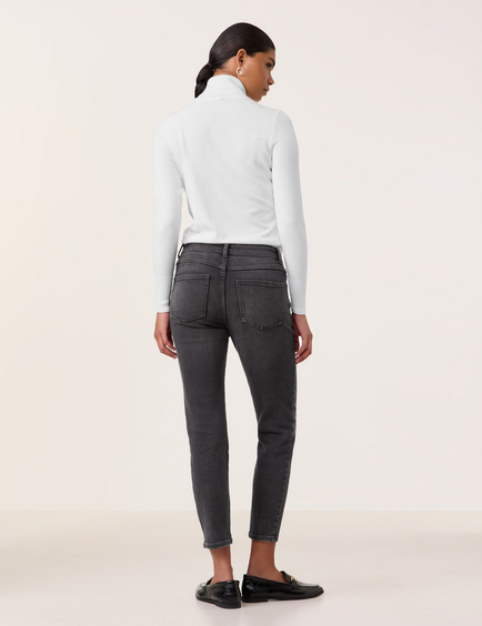 Dżinsy o dł. 7/8 z ozdobnymi nitami Slim Fit