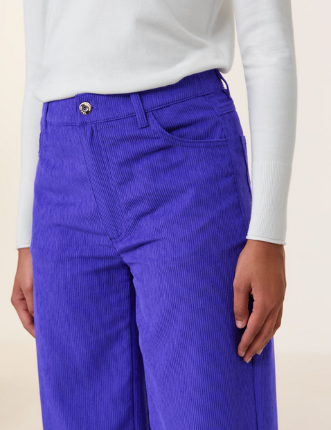 Corduroy trousers with a wide leg