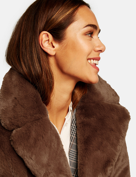 Short coat made of soft faux fur
