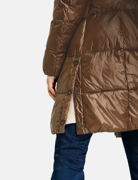Quilted coat with a matte sheen