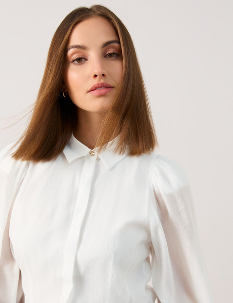 Blouse with puff sleeves