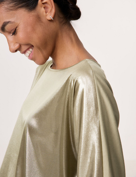 3/4-sleeve top in a metallic look