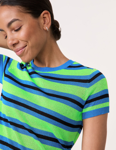 Short sleeve jumper with a stripe pattern