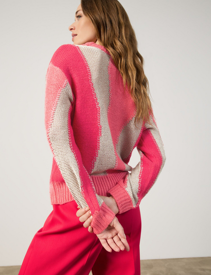 Sweter z kolorowym wzorem