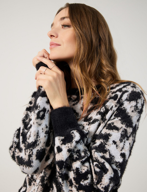 Jumper with a jacquard pattern