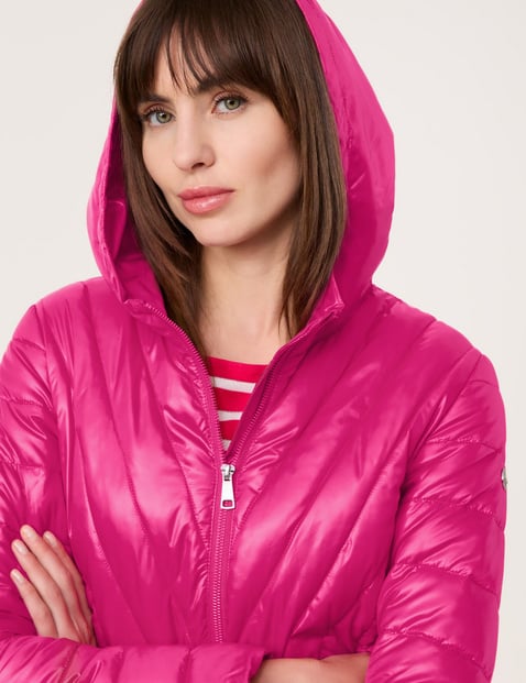 Lightly padded quilted jacket with a sheen