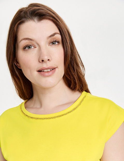 Basic-Shirt mit dekorativem Ausschnitt GOTS