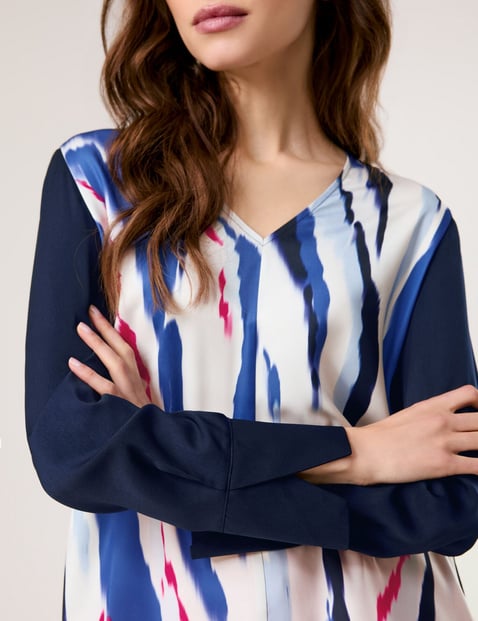 Blouse top with a V-neckline