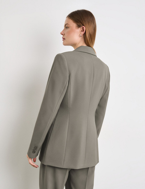 Getailleerde blazer van elegant materiaal