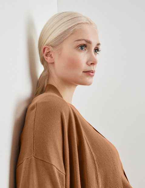 Open cardigan with 3/4-length sleeves