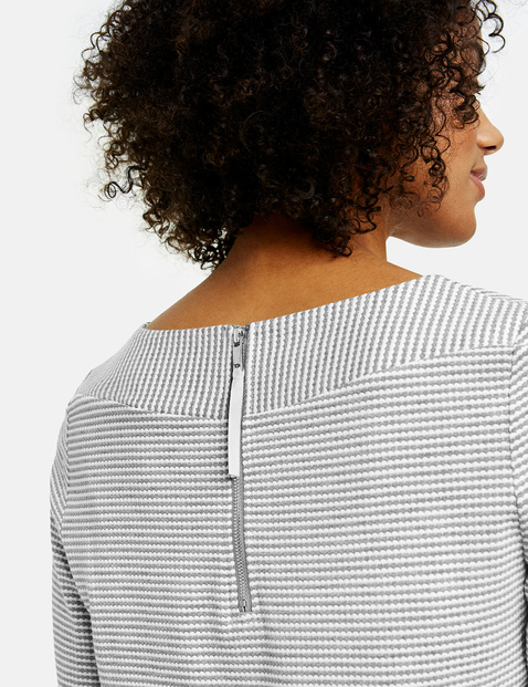 Top in textured fabric