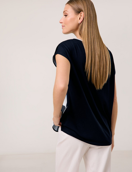 Shirt met V-hals en soepel voorpand