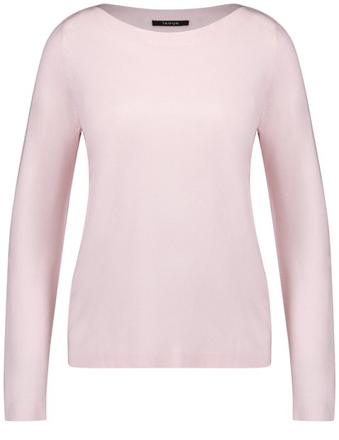 Basic jumper with a bateau neckline Basic jumper with a bateau neckline