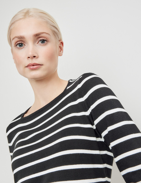 Striped jumper with a square neckline