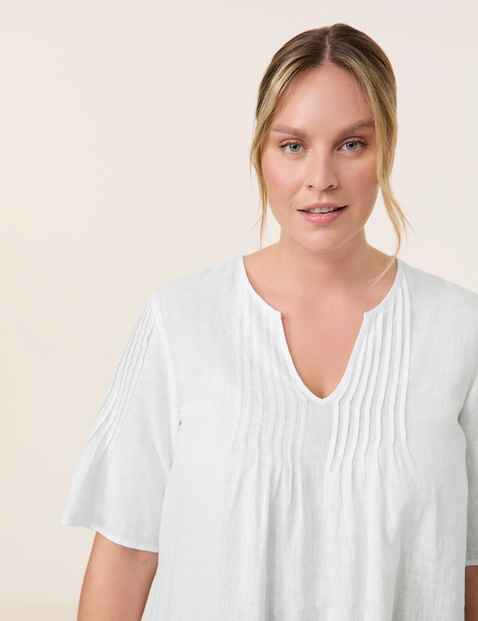 Linen blend blouse with mid-length sleeves