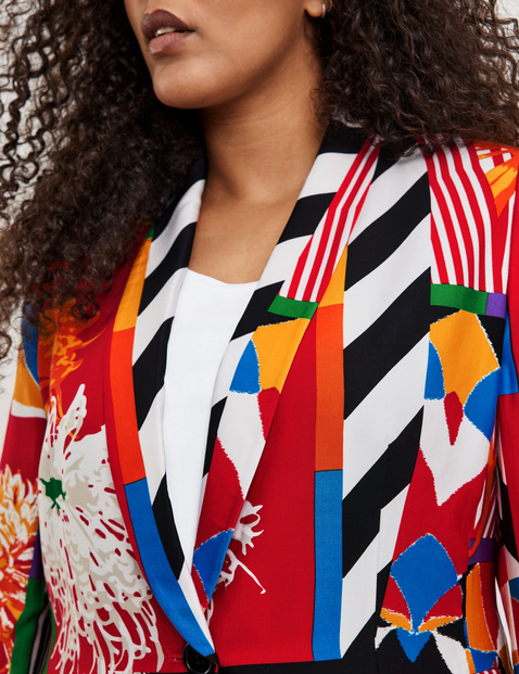 Blazer with a colourful mixed pattern