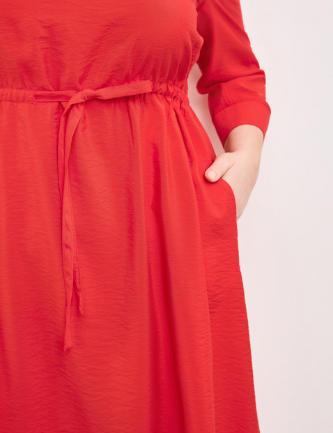 Midi dress with 3/4-length sleeves and drawstring