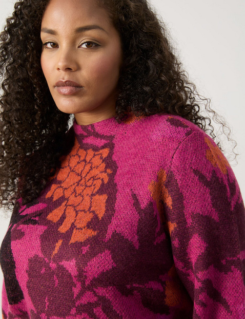 Jumper with a floral jacquard pattern