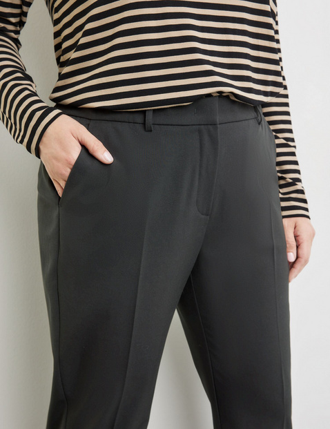 Smart 7/8-length trousers with pressed pleats, Greta