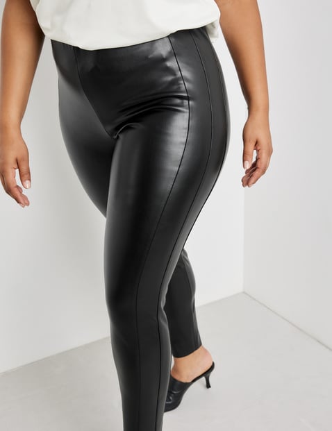 https://pic.gerryweber.com/static/i/14_920994-29257_1100_100/pdmain/leggings-in-faux-leather-lucy-100.jpg