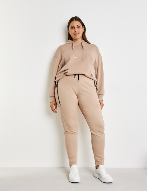 tracksuit trousers with zip pockets