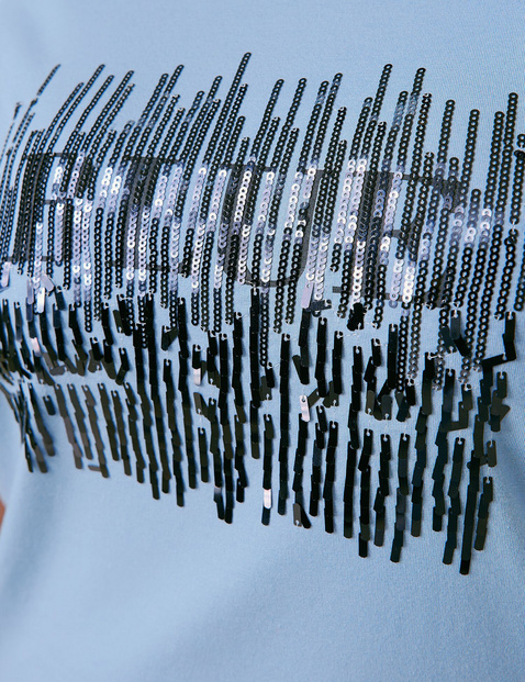 T-shirt with decorative printed lettering