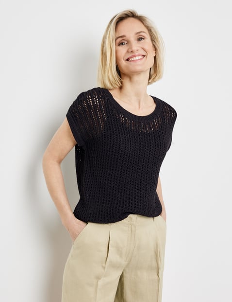 Short sleeve jumper with an openwork pattern in Black | GERRY WEBER