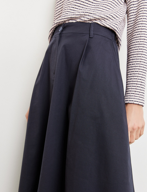 Midi skirt with waist pleats