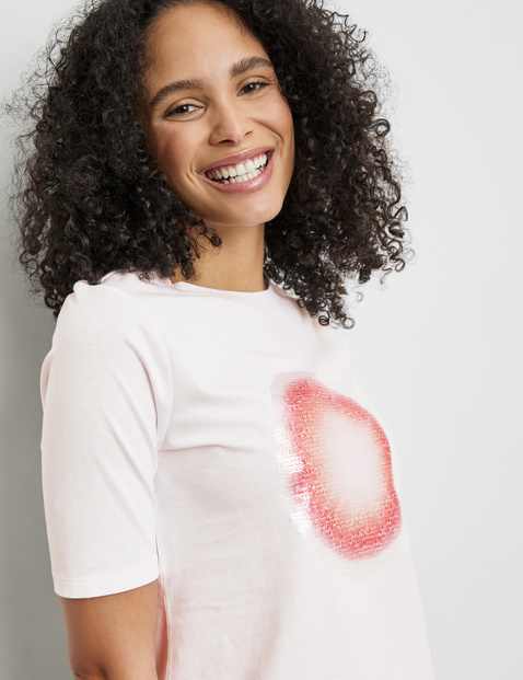 Sustainable T-shirt with sequins