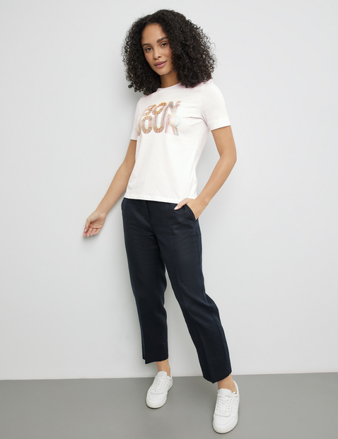 Sustainable T-shirt with printed lettering
