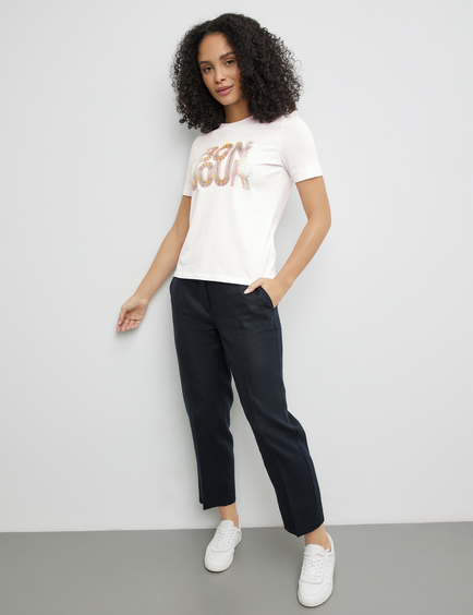 Sustainable T-shirt with printed lettering