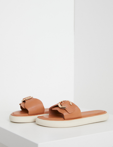 Sandale mit Zierschnalle Amaya