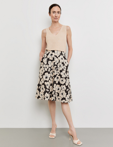 Midi Skirt With A Floral Pattern In Black Gerry Weber 6379