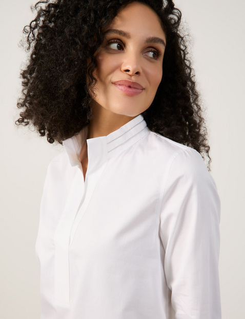 Cotton blouse with a decorative stand-up collar