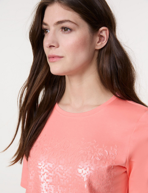 T-shirt with sequin embroidery