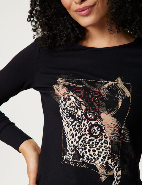 Sustainable long sleeve top with a front print