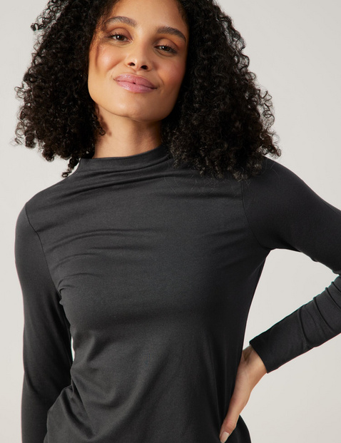 Long sleeve turtleneck top