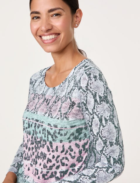 Long sleeve top in devoré fabric