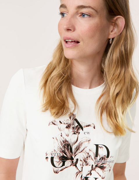 Duurzaam shirt met halflange mouwen en print op de voorkant