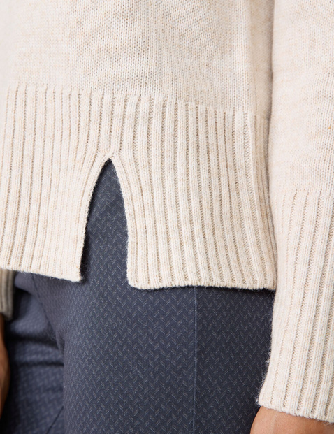 Knitted jumper with a turtleneck