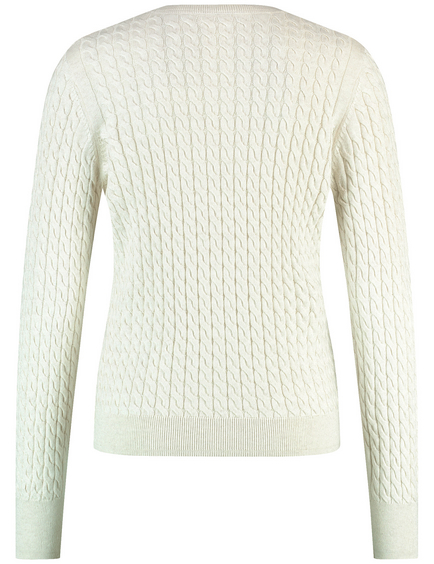 Sustainable knitted jumper with a cable knit pattern