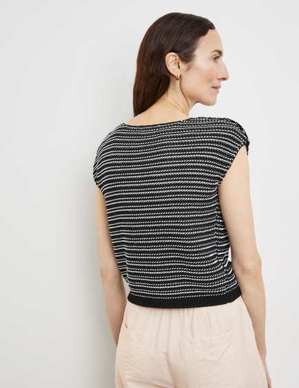Striped sleeveless jumper in a textured knit