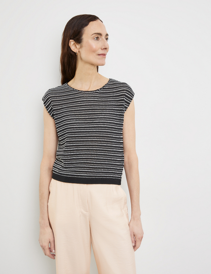 Striped sleeveless jumper in a textured knit
