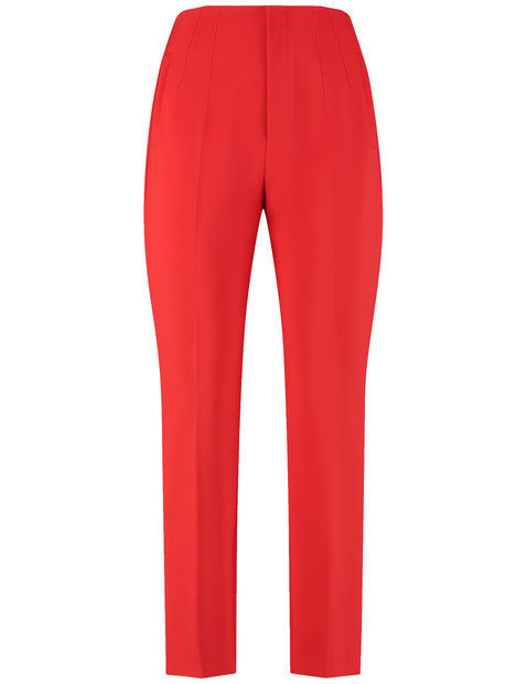 Elegant 7/8-length trousers with pressed pleats